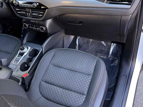 Used 2024 Ford Escape Active image 38