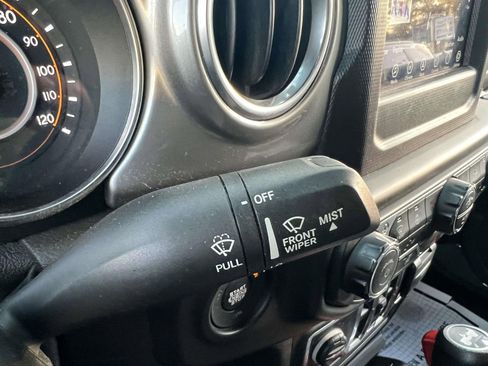 Used 2021 Jeep Wrangler Unlimited Sahara w/ Safety Group image 28