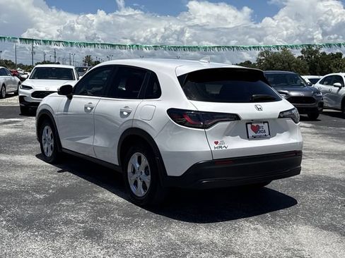 Certified 2025 Honda HR-V LX image 9