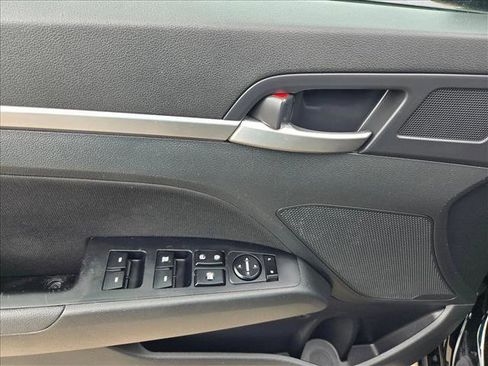 Used 2020 Hyundai Elantra SEL w/ Cargo Package (C1) FWD image 13