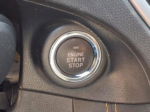 Used 2020 Subaru Crosstrek 2.0i Limited w/ Moonroof Package w/Navigation image 15