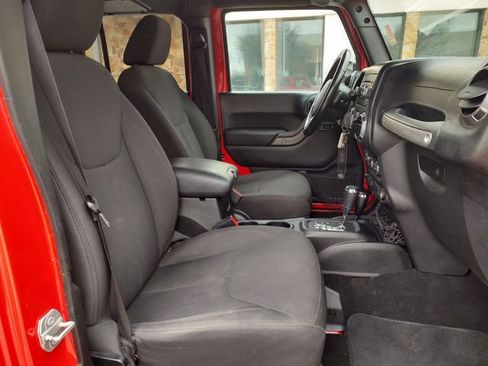 Certified 2018 Jeep Wrangler Unlimited Sport S image 26