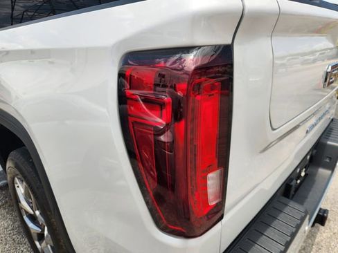 Used 2024 GMC Sierra 1500 SLT RWD image 6