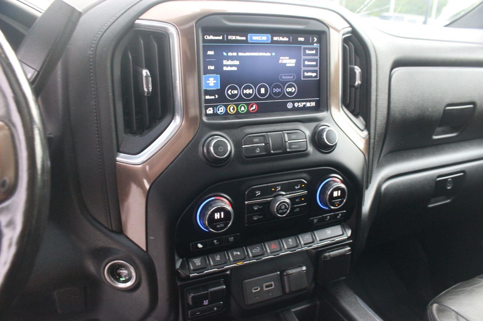 Used 2020 Chevrolet Silverado 2500 High Country AWD/4WD image 23