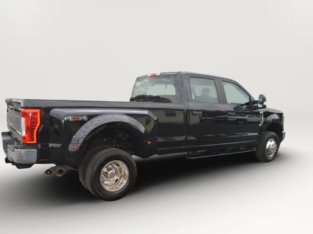 Used 2019 Ford F350 XL w/ Power Equipment Group AWD/4WD image 8