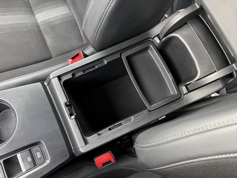 Used 2023 Honda Civic Sport image 28