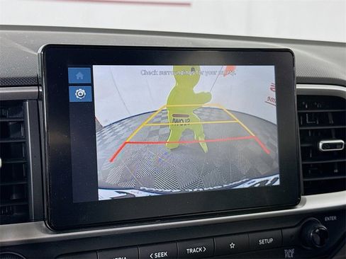 Used 2025 Hyundai Venue SEL image 5