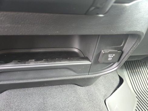 New 2025 RAM 2500 Tradesman image 36