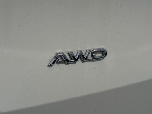 Used 2024 Toyota Grand Highlander AWD image 11