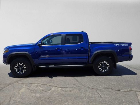 Used 2023 Toyota Tacoma TRD Off-Road w/ TRD Premium Off Road Package AWD/4WD image 6