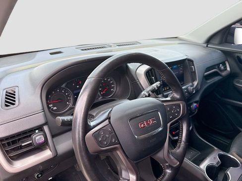 Used 2022 GMC Terrain AT4 image 9