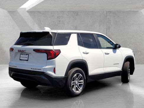 Used 2025 GMC Terrain Elevation AWD/4WD image 4