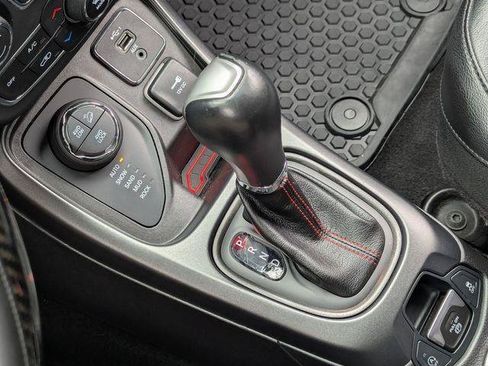 Used 2019 Jeep Compass Trailhawk AWD/4WD image 16