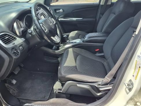 Used 2018 Dodge Journey SE w/ Popular Equipment Group FWD image 11