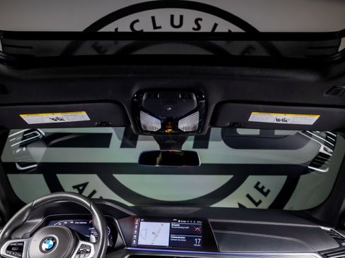 Used 2020 BMW X6 M50i image 9