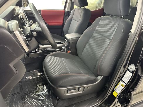Used 2023 Toyota Tacoma SR5 AWD/4WD image 25