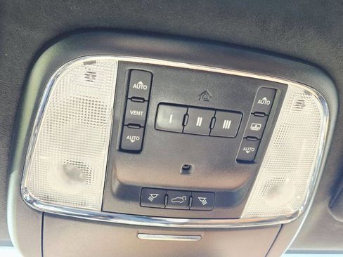 Used 2017 Jeep Grand Cherokee Summit image 39