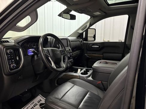 Used 2021 Chevrolet Silverado 1500 LT Trail Boss w/ Convenience Package II image 32