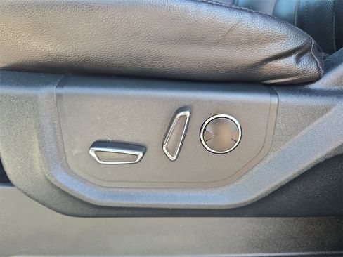 Used 2021 Ford Expedition Limited image 15