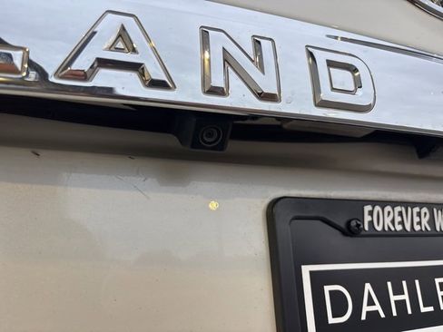 Used 2015 Toyota Land Cruiser image 6