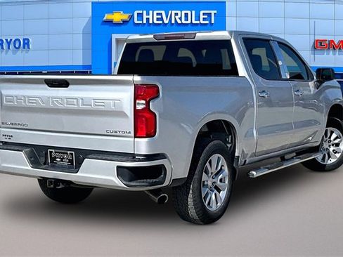 Used 2020 Chevrolet Silverado 1500 Custom w/ Custom Value Package image 5