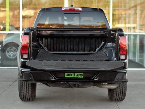 Used 2024 Chevrolet Colorado Trail Boss w/ Advanced Trailering Package AWD/4WD image 7