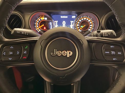 Used 2021 Jeep Wrangler Unlimited Sport w/ Sun And Sound Package AWD/4WD image 20