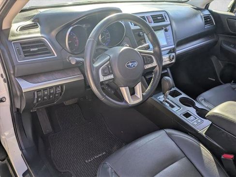 Used 2016 Subaru Outback 2.5i Limited image 9