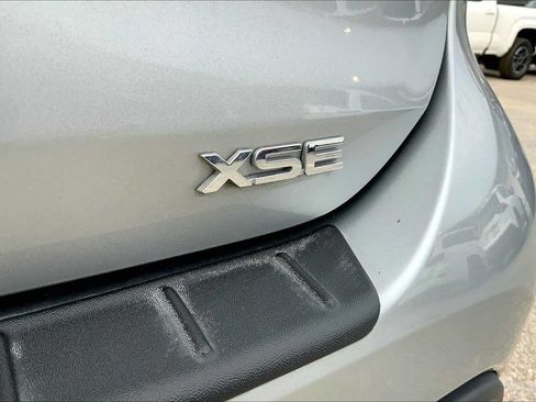 Used 2024 Toyota Highlander XSE FWD image 10