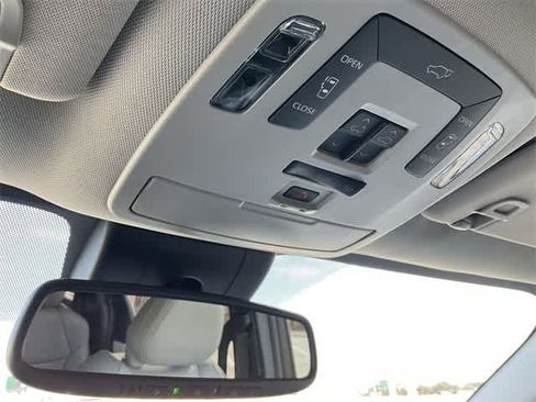 New 2026 Toyota Sienna XLE image 27