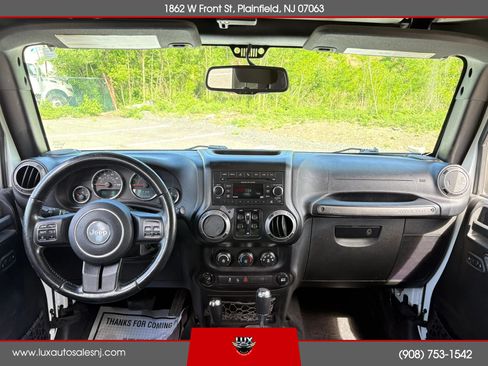 Used 2015 Jeep Wrangler Unlimited Sport w/ Quick Order Package 24S AWD/4WD image 17