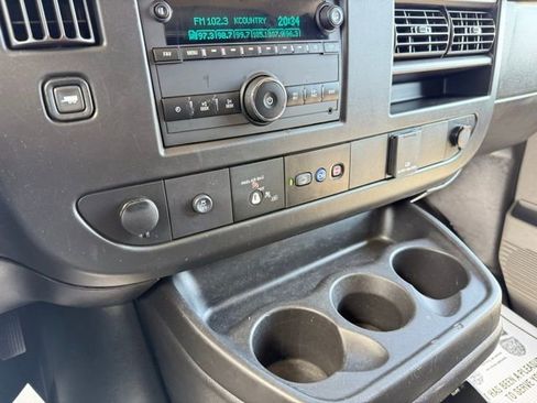 Used 2020 GMC Savana 2500 image 24
