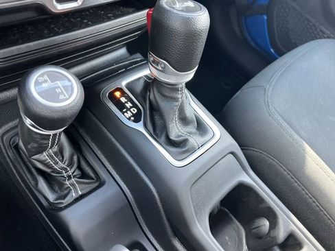 Used 2021 Jeep Wrangler Unlimited Sahara image 24