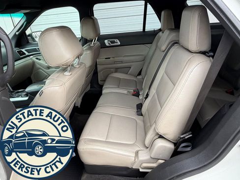 Used 2011 Ford Explorer XLT w/ 202A Rapid Spec Order Code AWD/4WD image 5