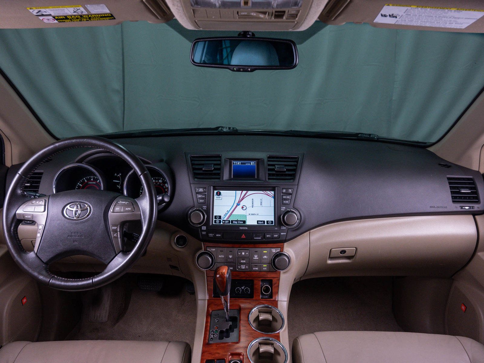 Used 2010 Toyota Highlander Limited w/ Extra Value Pkg 8 AWD/4WD image 14