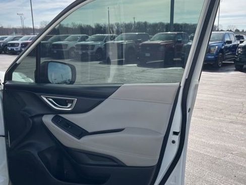 Used 2021 Subaru Forester Premium image 33