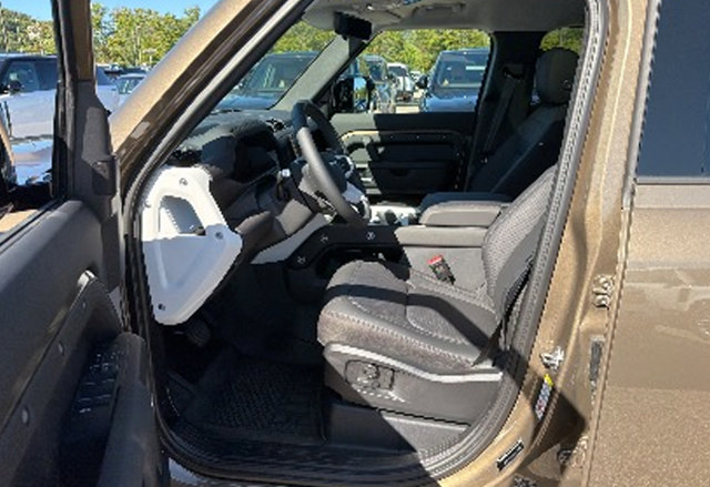 Certified 2025 Land Rover Defender 110 S AWD/4WD image 9