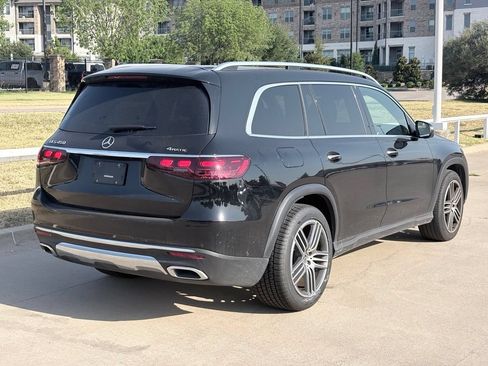 Used 2025 Mercedes-Benz GLS 450 4MATIC image 4
