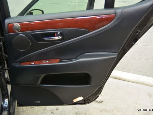 Used 2007 Lexus LS 460 image 9