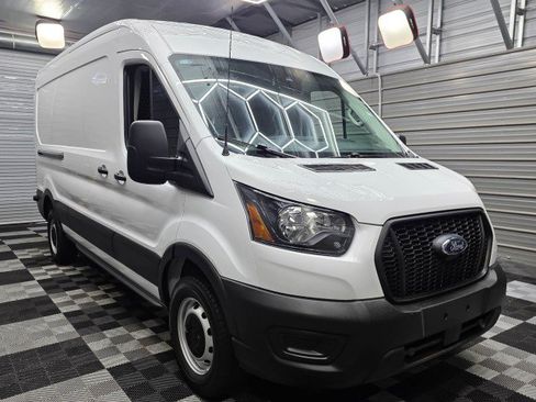 Used 2024 Ford Transit 250 148 Medium Roof RWD image 4