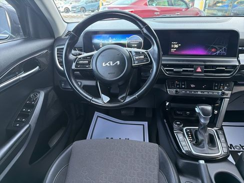 Certified 2024 Kia Seltos S image 25