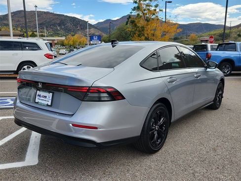 New 2025 Honda Accord SE image 3