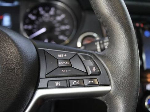 Used 2017 Nissan Rogue SL AWD/4WD image 17
