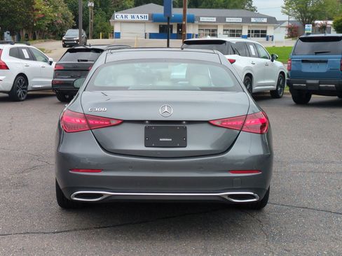 Used 2025 Mercedes-Benz C 300 Sedan image 4