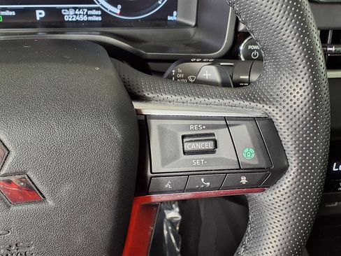 Used 2024 Mitsubishi Outlander SE AWD/4WD image 27