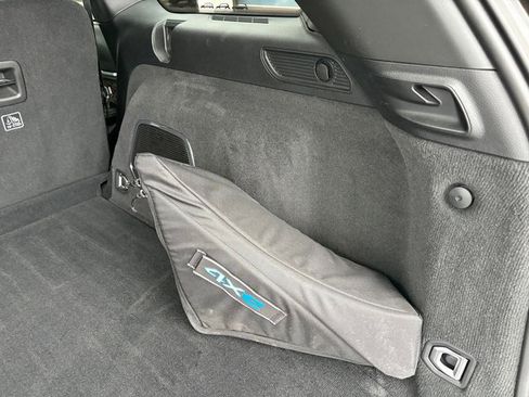 Used 2022 Jeep Grand Cherokee Summit w/ Luxury Tech Group V image 46