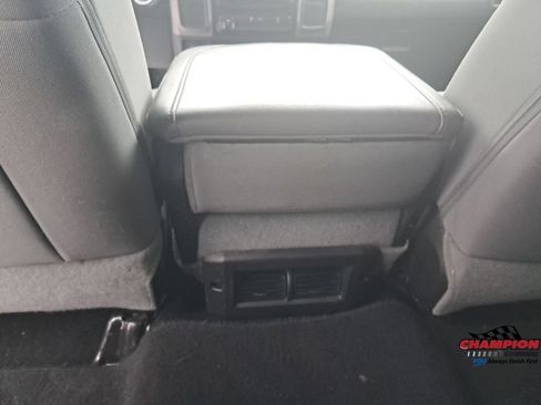 Used 2016 RAM 2500 Tradesman w/ Chrome Appearance Group AWD/4WD image 23
