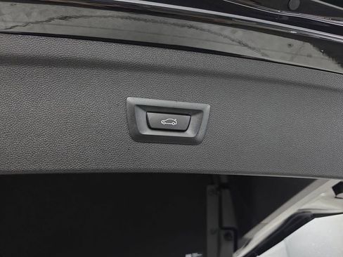 Used 2026 BMW iX xDrive60 AWD/4WD image 13