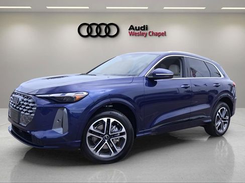 New 2025 Audi Q5 Premium image 1