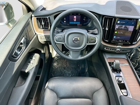 Used 2022 Volvo XC60 T8 Inscription Expression w/ Advanced Package image 23